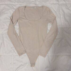 Aritzia babaton long sleeve bodysuit